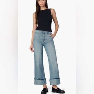 Joe's
The Trixie
Cuffed High
Waist Wide Leg
Trouser jeans 👖 
Color: So Sweet